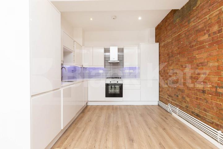 Within a warehouse conversion a modern and leek 1 bedroom apartment Ability Plaza - Kingsland Road, Dalston